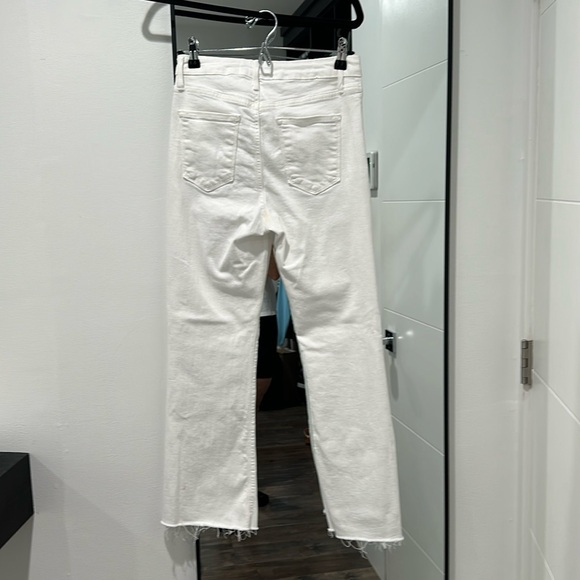 Great white jeans, small stain on butt, see photo - Picture 4 of 6